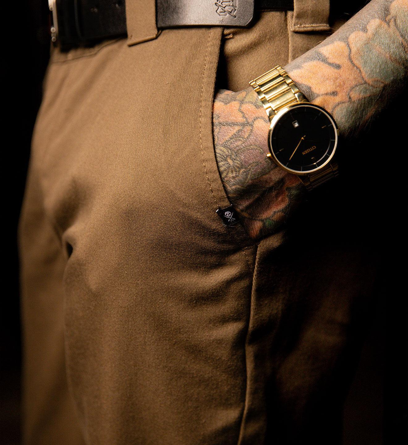 CHINO-LIFESTYLE3 - Sullen