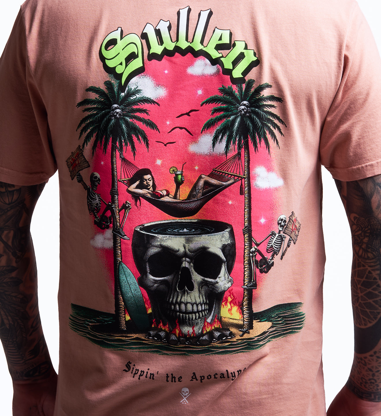 T-shirt with a skull and palm tree design featuring the brand 'Sullen'.