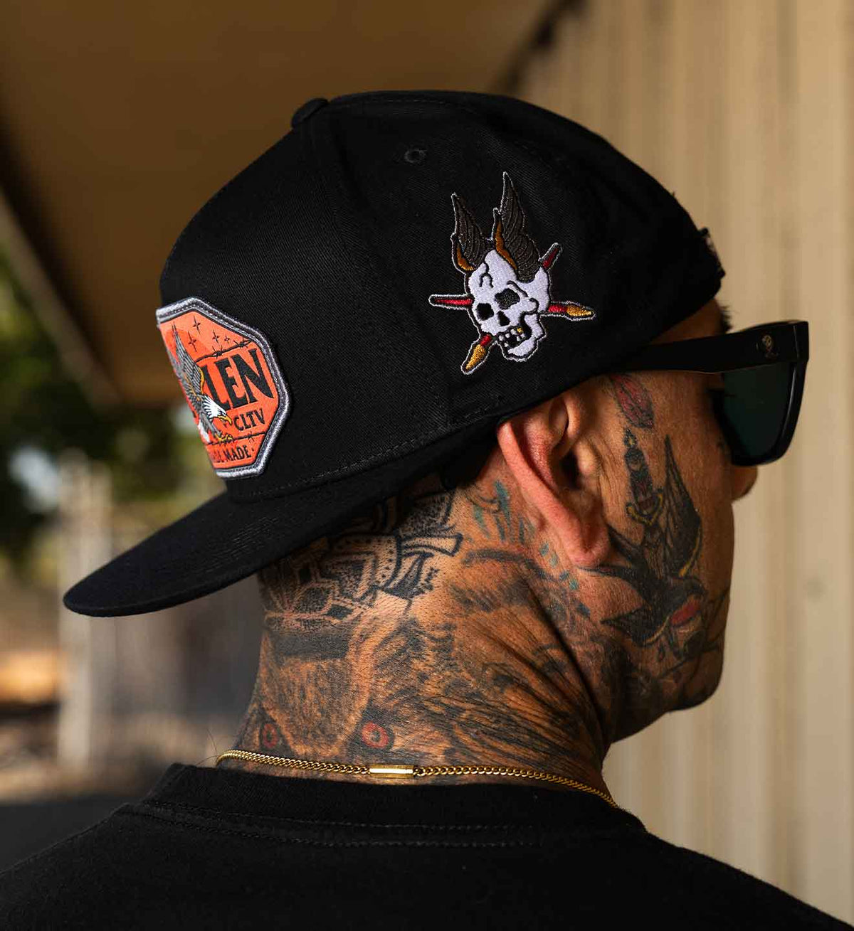 Dive Snapback