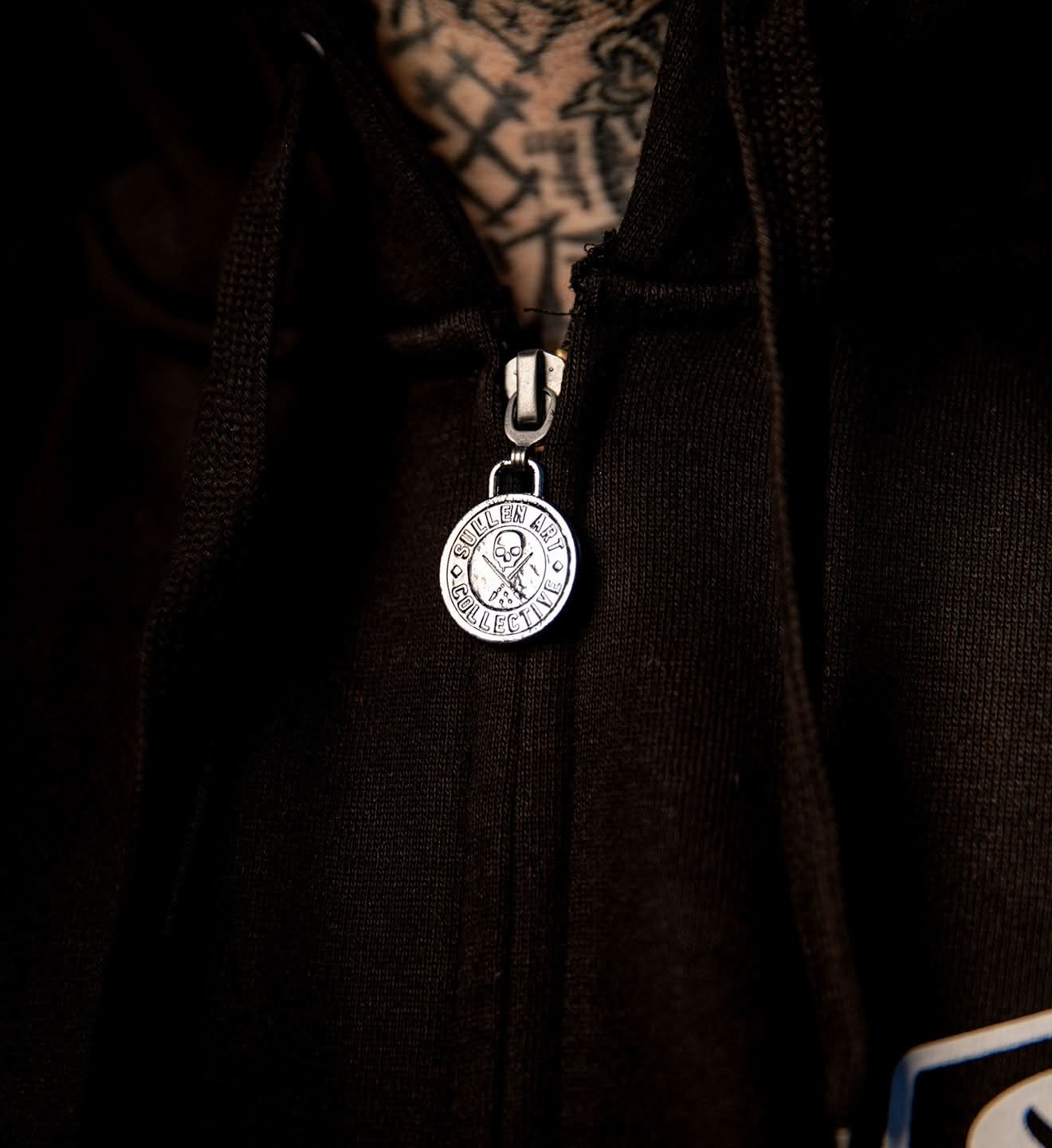 Corpo Coffin Zip